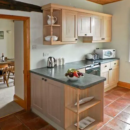 Fairholme * Hinderwell